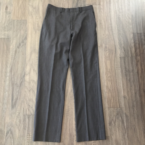 Kenneth Cole 39 L Charcoal Gray Pinstripe Suit